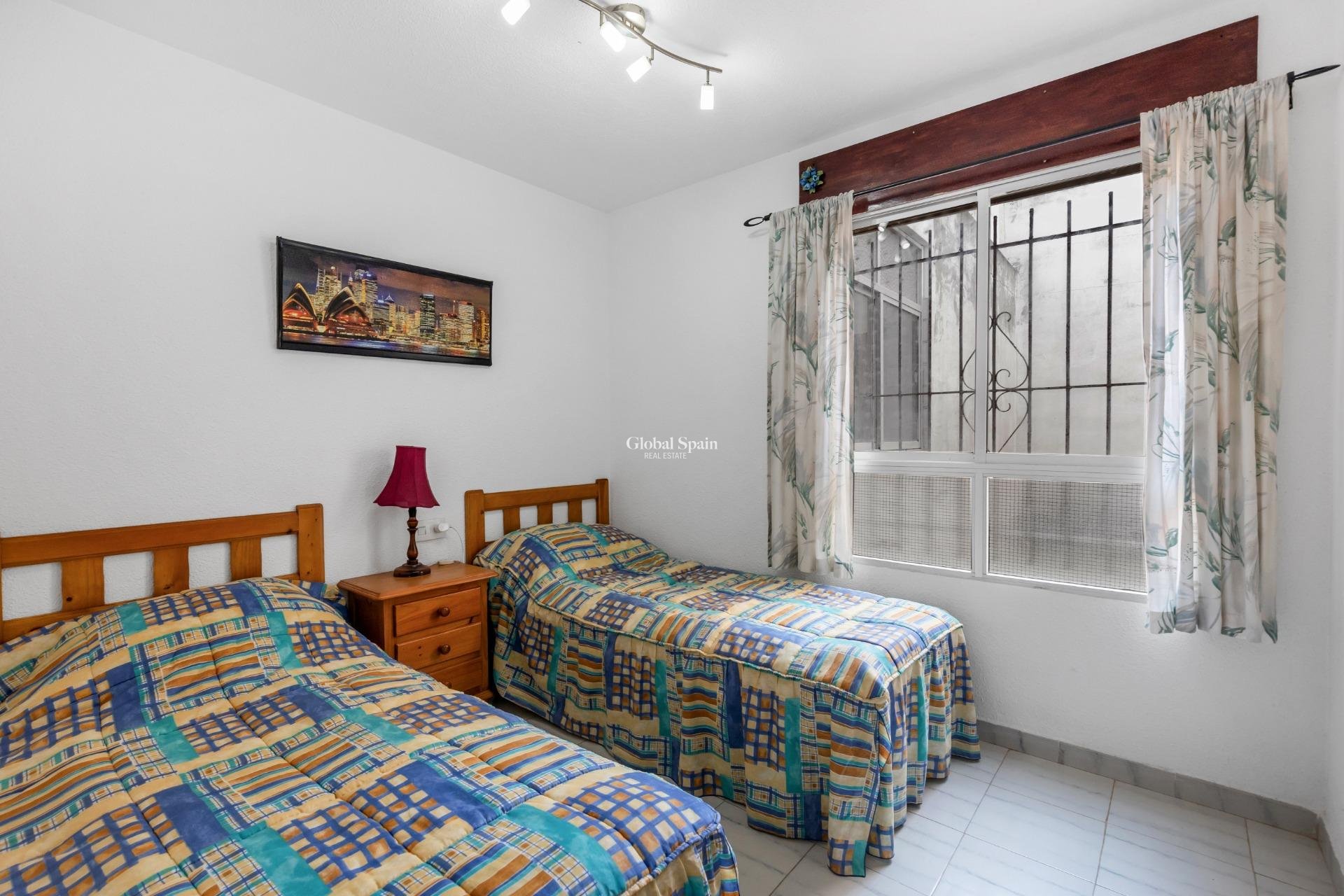 Revente - APPARTEMENT -
TORREVIEJA - Center