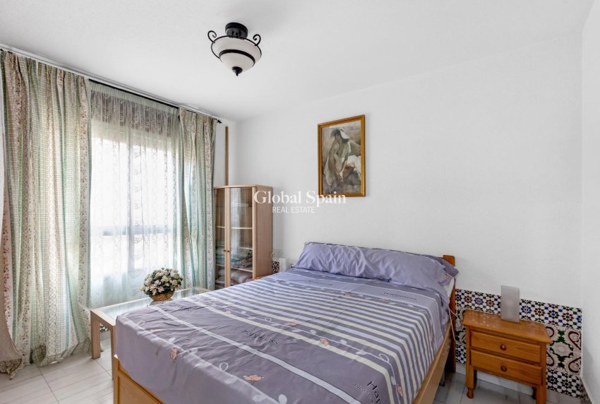 Revente - APPARTEMENT -
TORREVIEJA - Center
