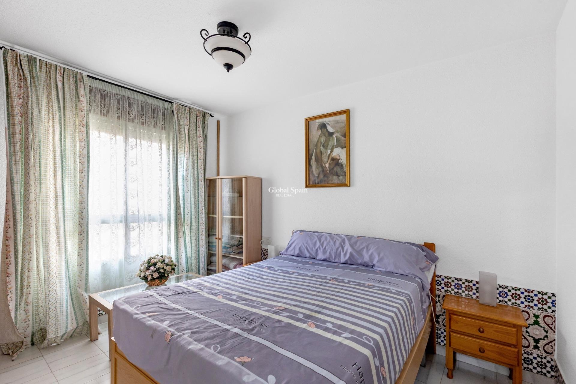 Revente - APPARTEMENT -
TORREVIEJA - Center