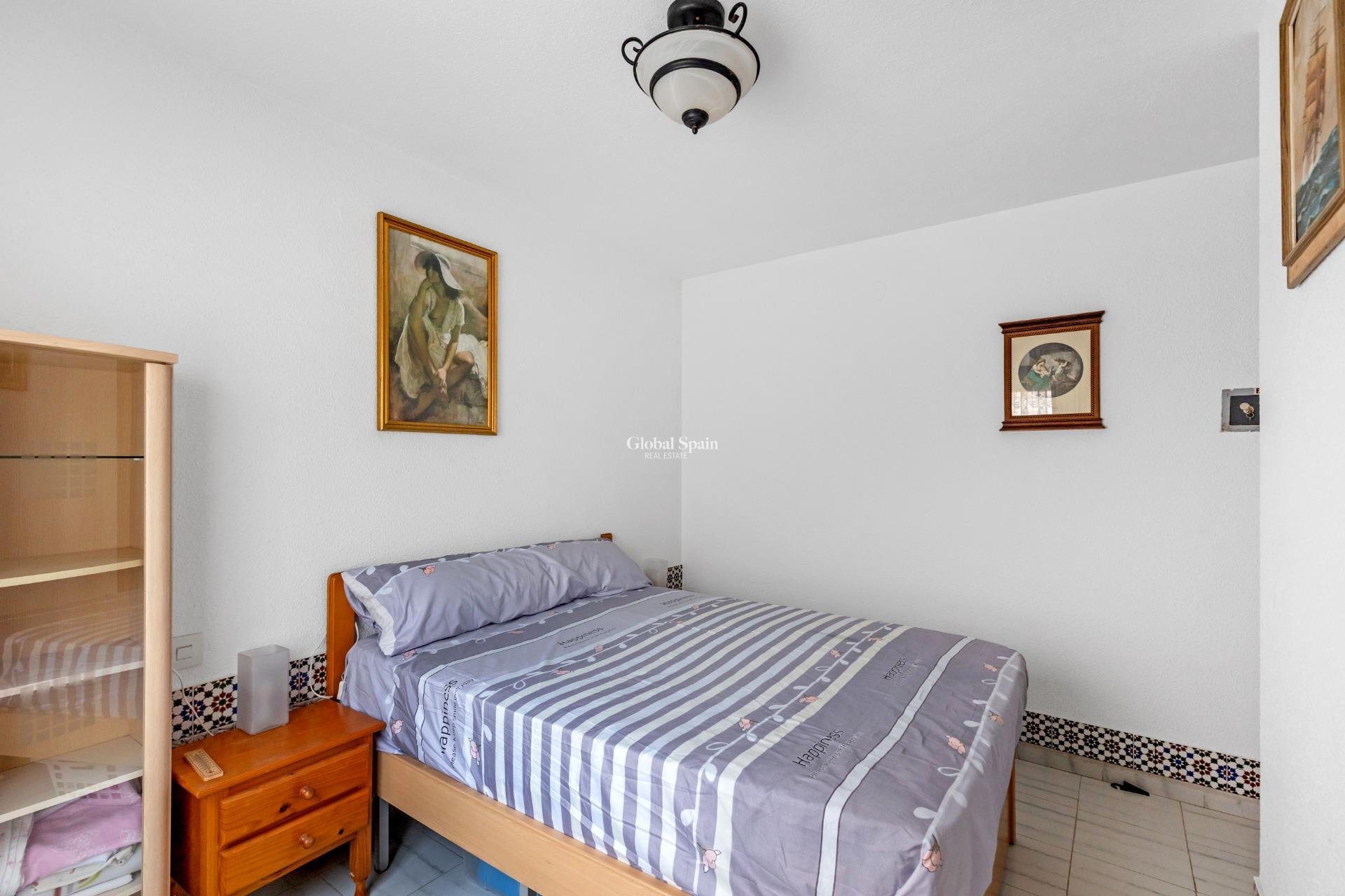 Revente - APPARTEMENT -
TORREVIEJA - Center