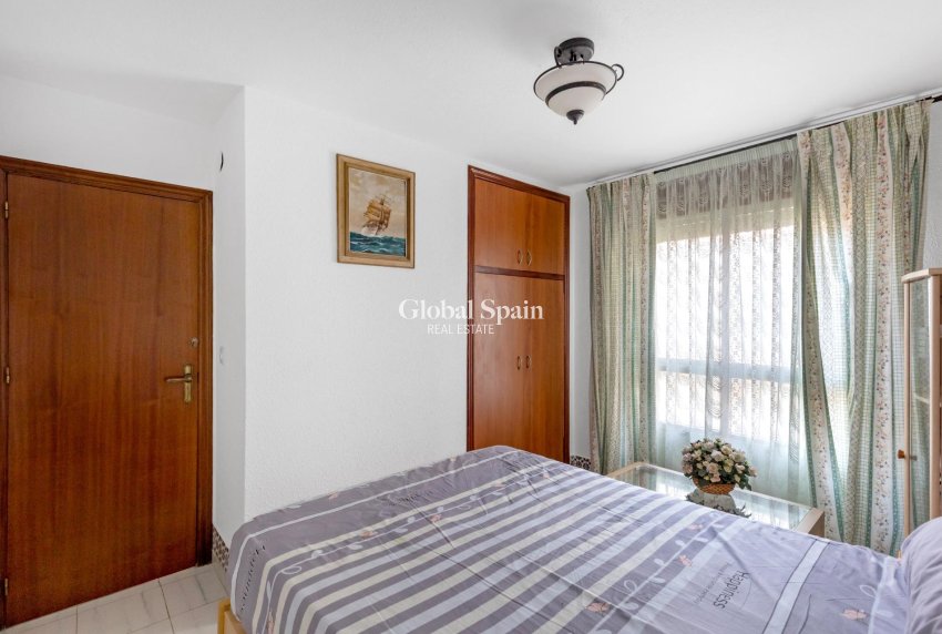 Revente - APPARTEMENT -
TORREVIEJA - Center
