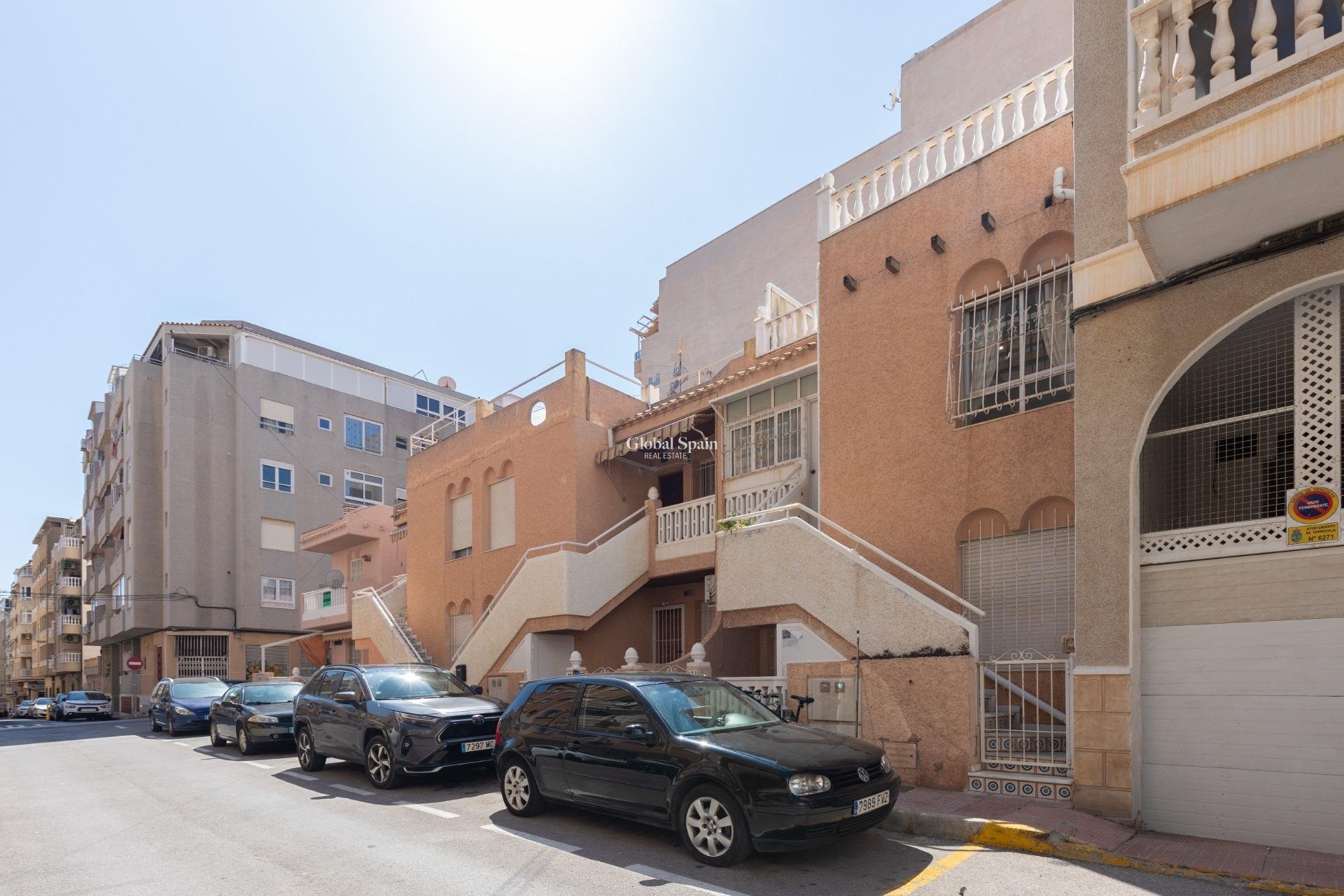 Revente - APPARTEMENT -
TORREVIEJA - Center