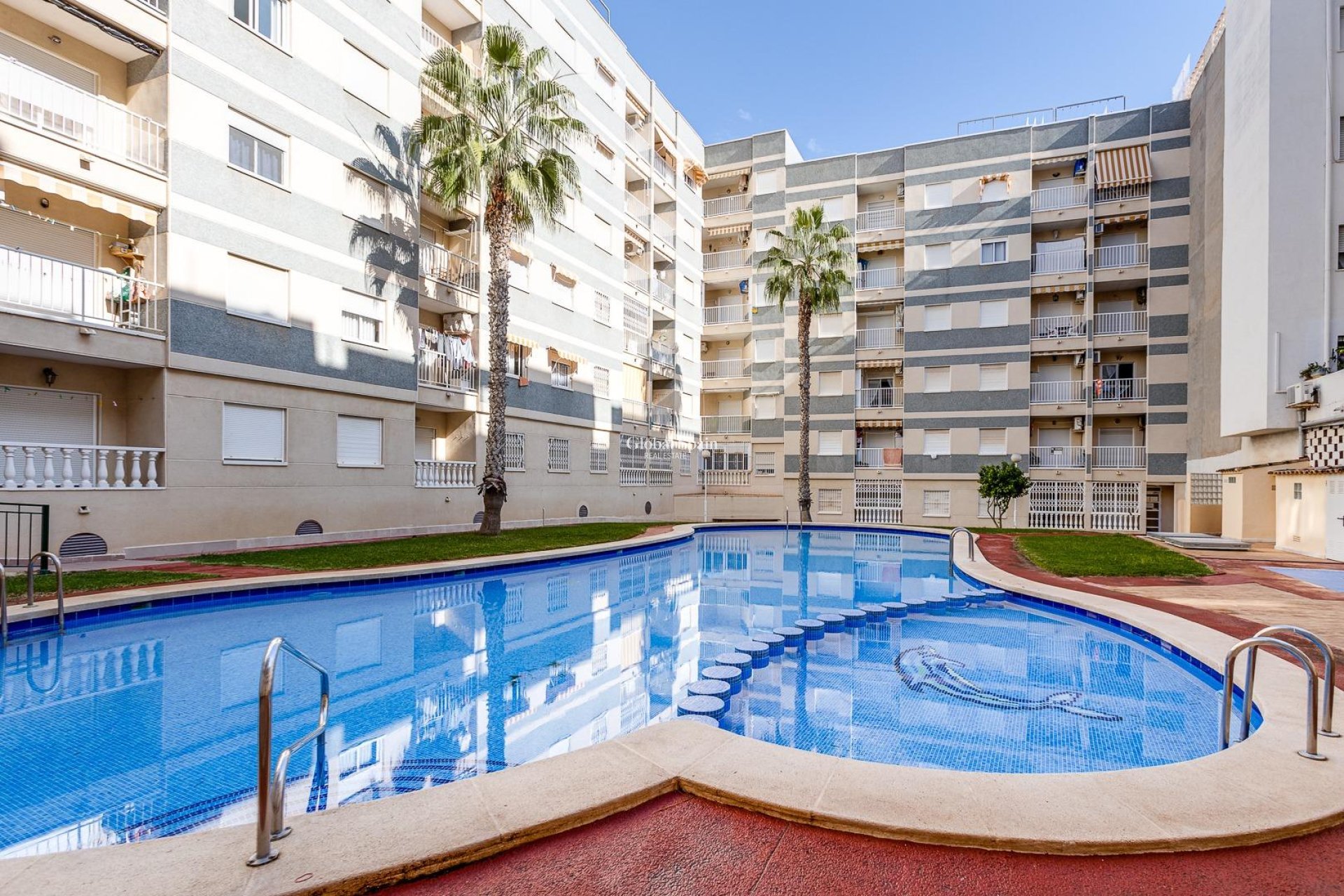 Revente - APPARTEMENT -
TORREVIEJA - Center