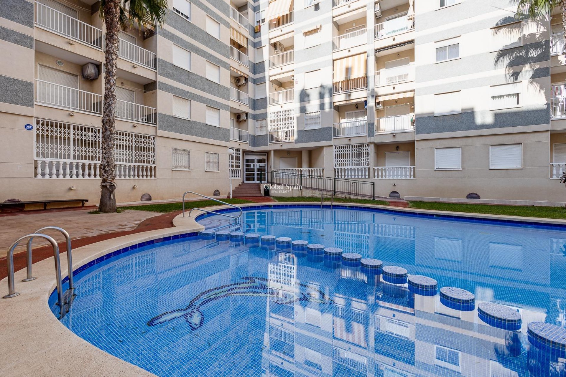 Revente - APPARTEMENT -
TORREVIEJA - Center