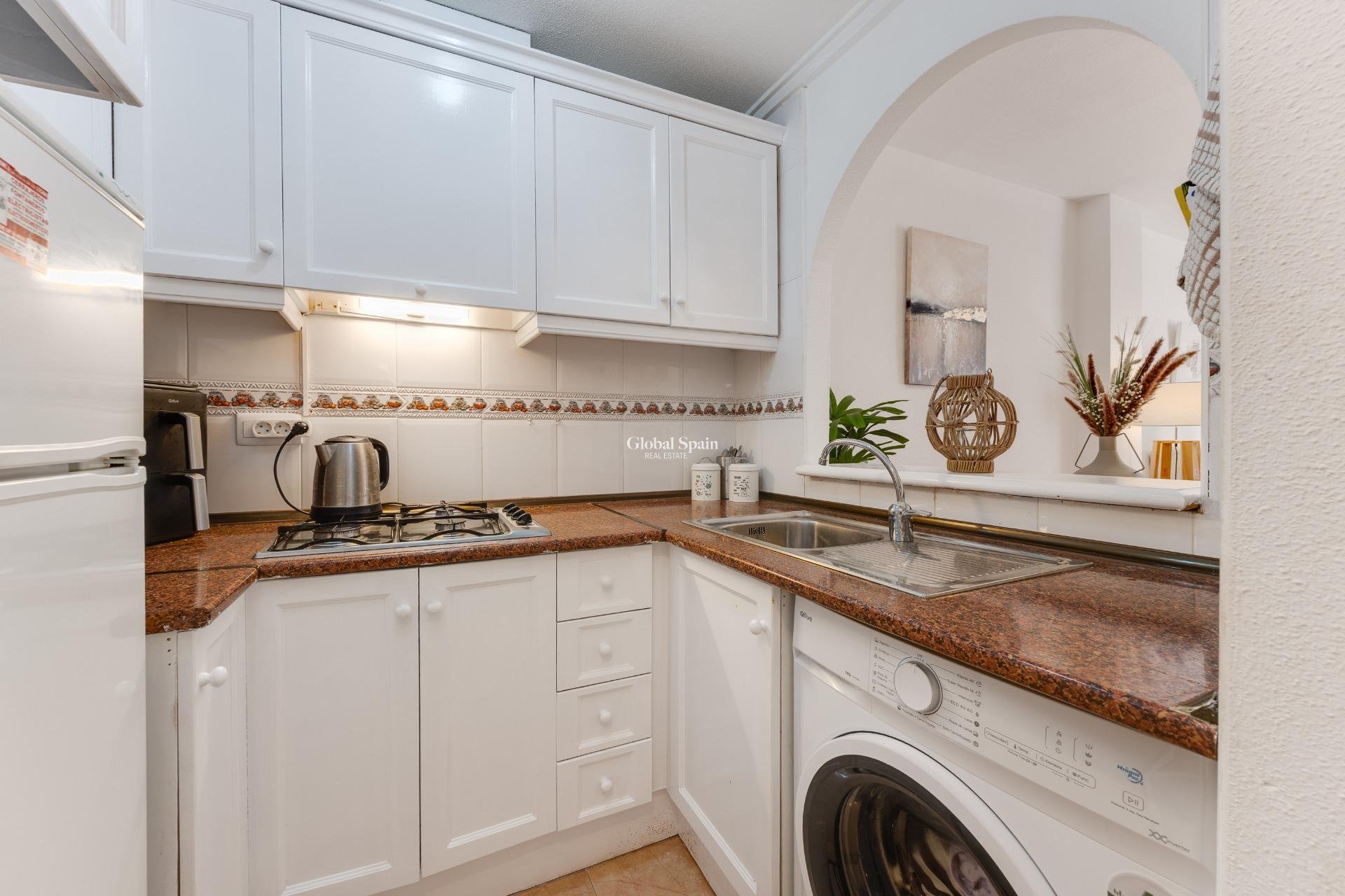 Revente - APPARTEMENT -
TORREVIEJA - Center