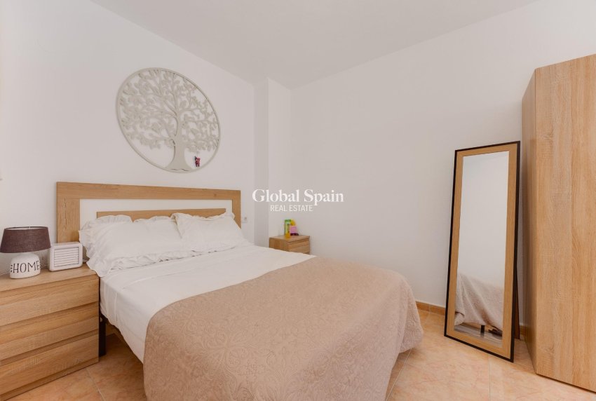 Revente - APPARTEMENT -
TORREVIEJA - Center
