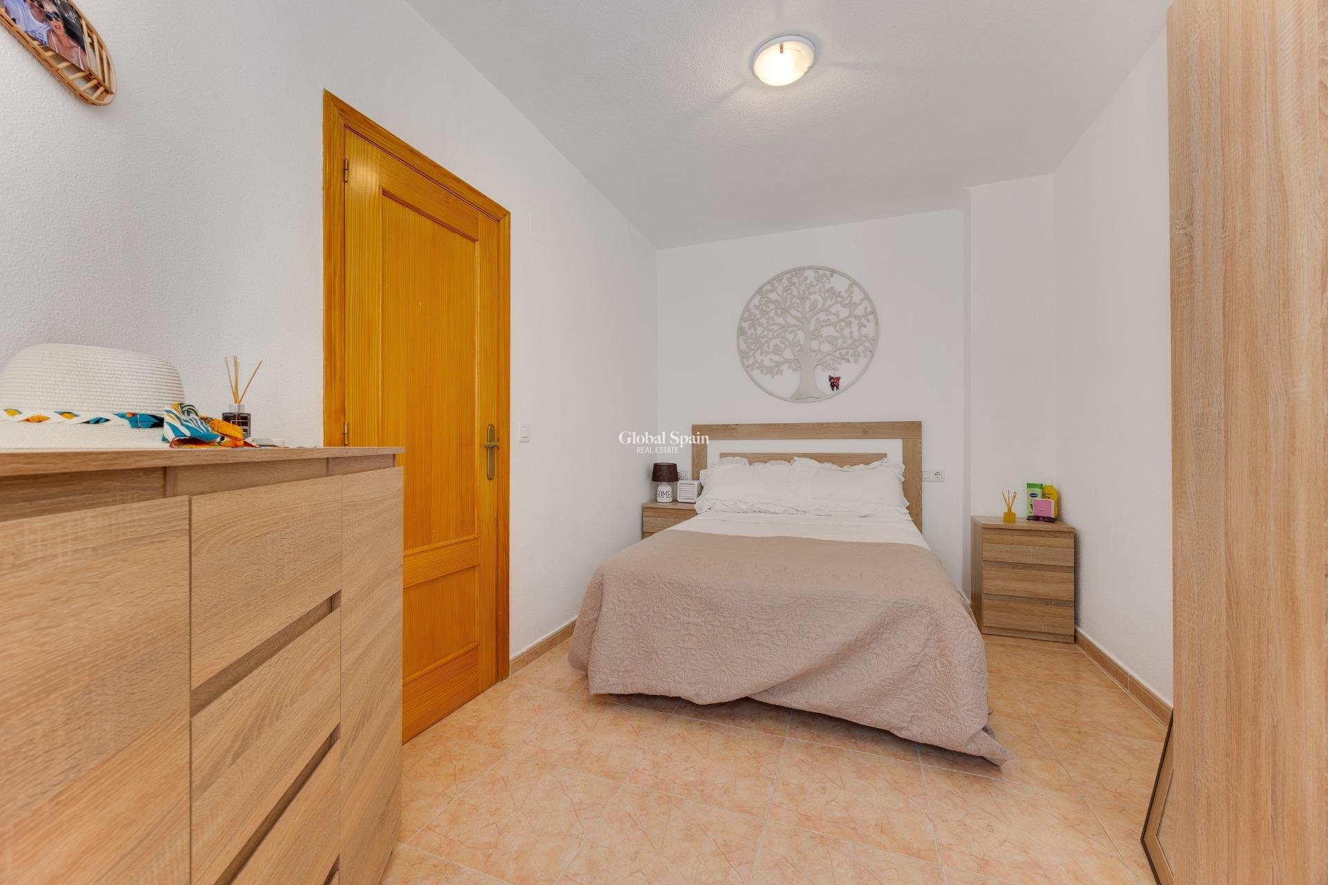 Revente - APPARTEMENT -
TORREVIEJA - Center