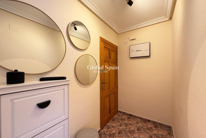 Revente - APPARTEMENT -
TORREVIEJA - Center