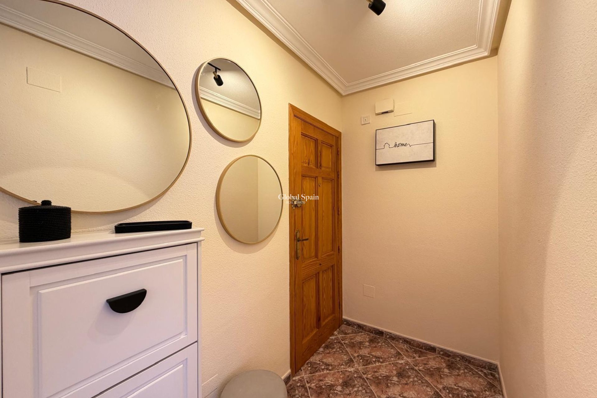 Revente - APPARTEMENT -
TORREVIEJA - Center