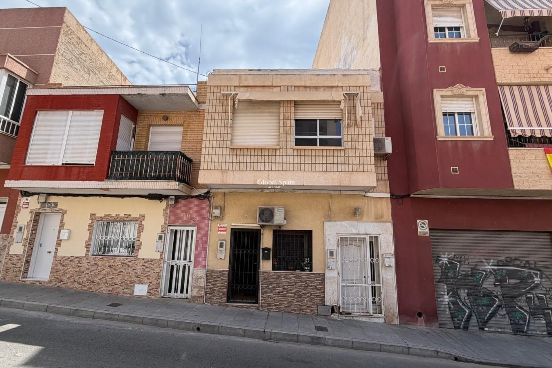 Revente - APPARTEMENT -
TORREVIEJA - Center