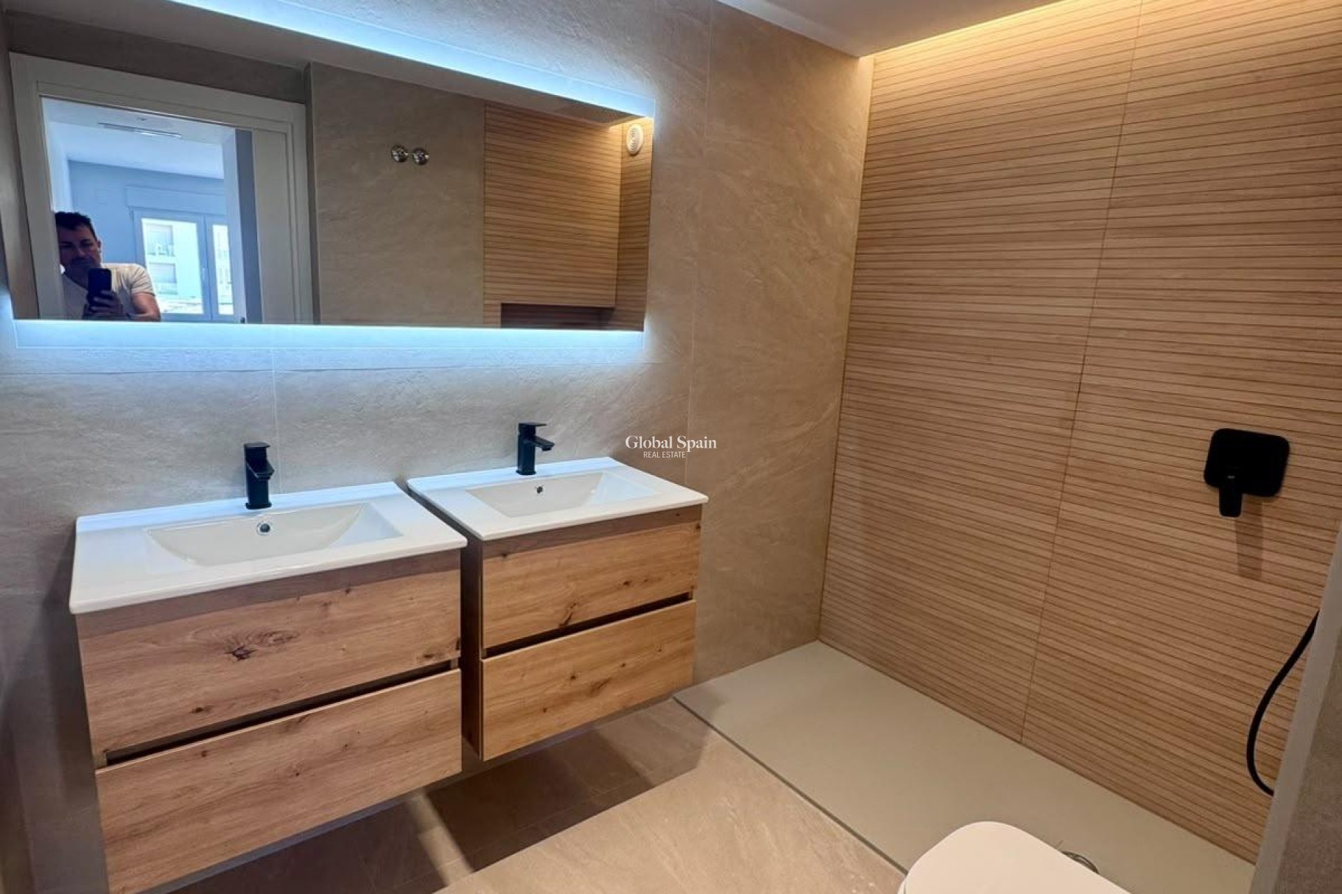Revente - APPARTEMENT -
TORREVIEJA - Center