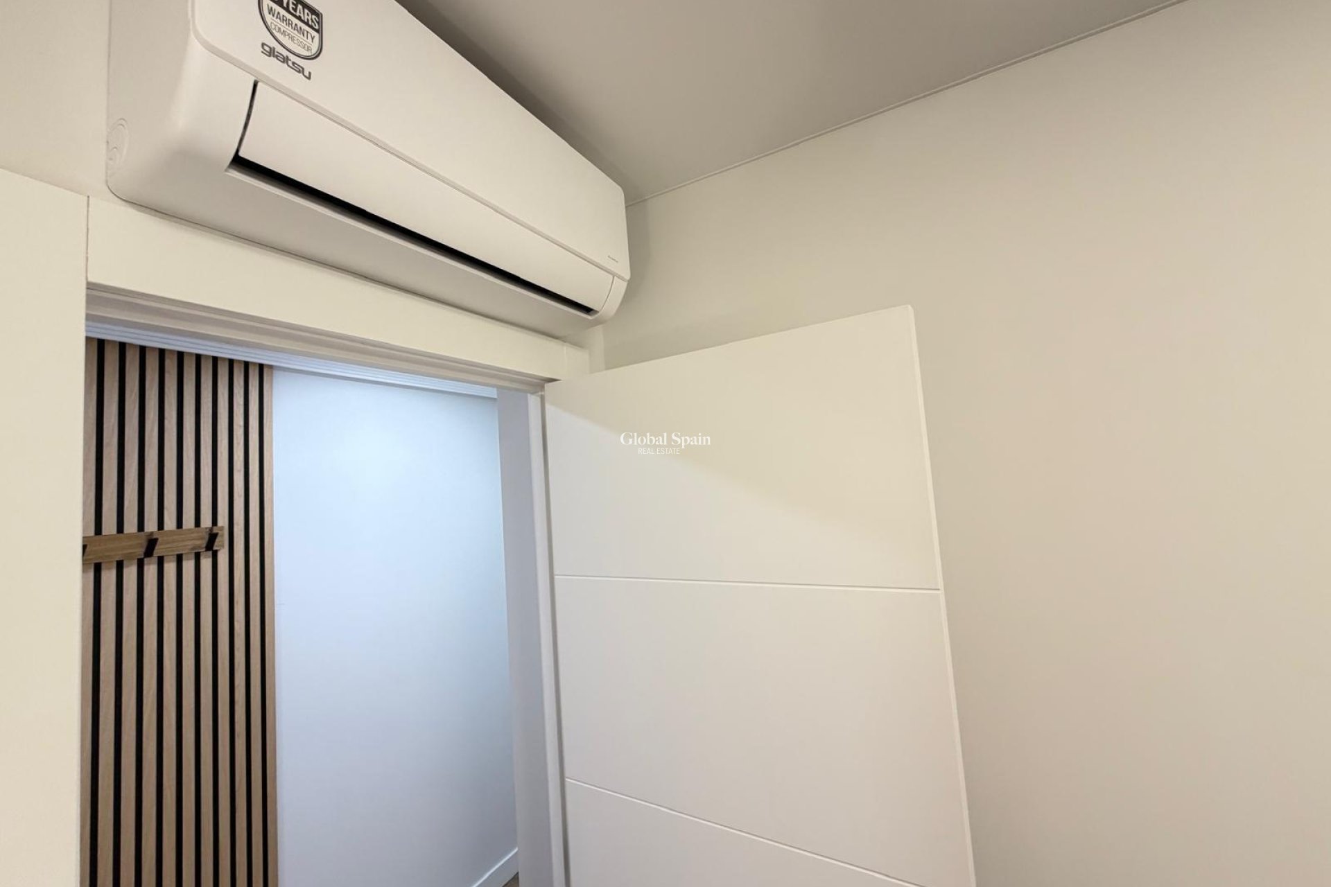 Revente - APPARTEMENT -
TORREVIEJA - Center