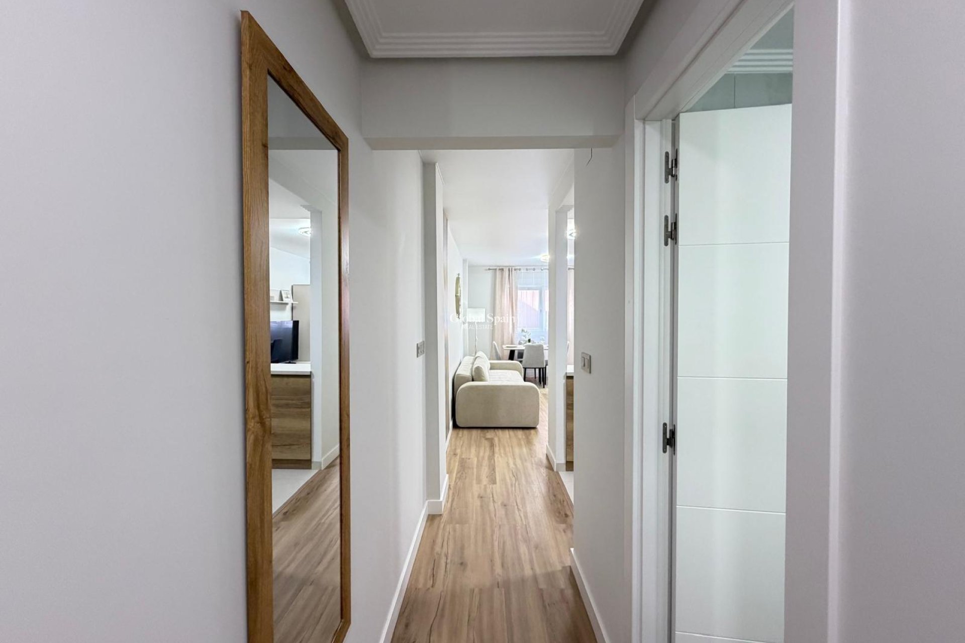 Revente - APPARTEMENT -
TORREVIEJA - Center
