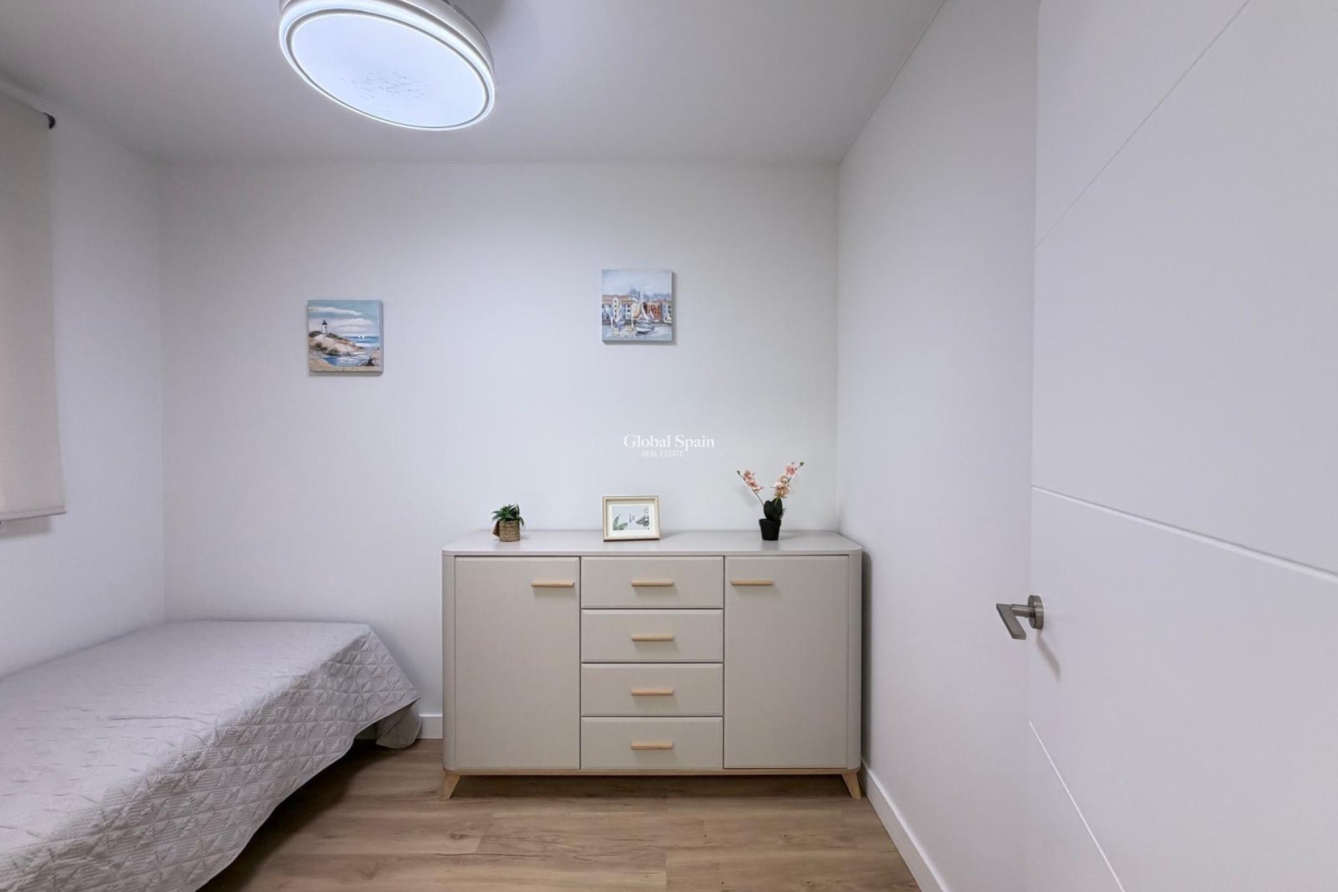 Revente - APPARTEMENT -
TORREVIEJA - Center