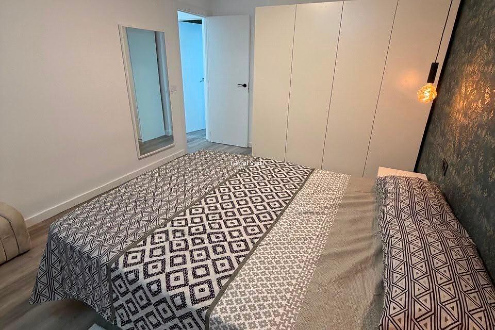 Revente - APPARTEMENT -
TORREVIEJA - Center