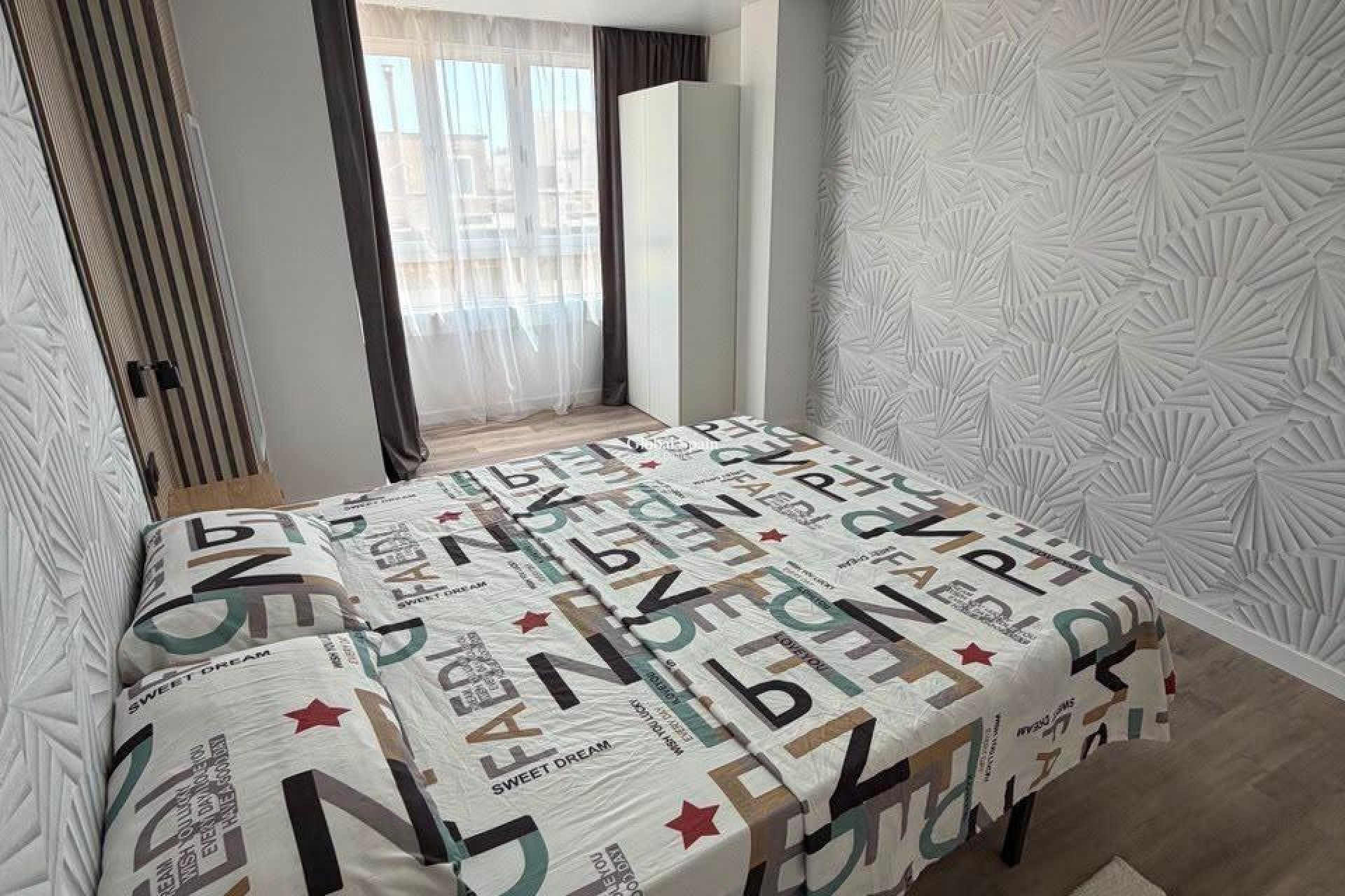 Revente - APPARTEMENT -
TORREVIEJA - Center