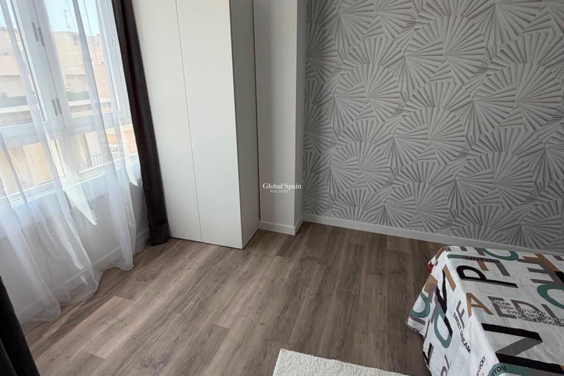 Revente - APPARTEMENT -
TORREVIEJA - Center
