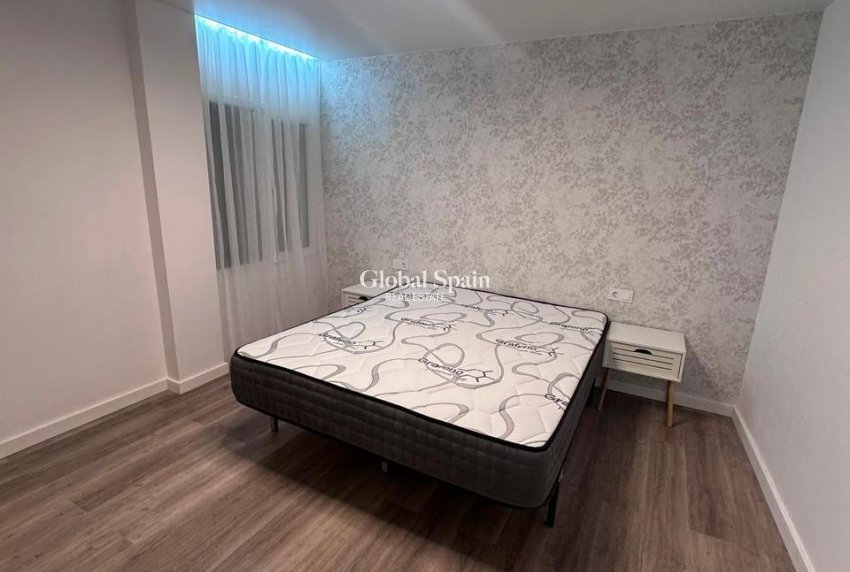 Revente - APPARTEMENT -
TORREVIEJA - Center