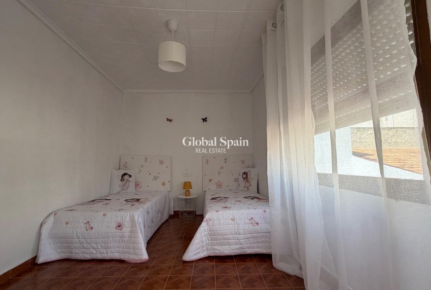 Revente - APPARTEMENT -
TORREVIEJA - Center