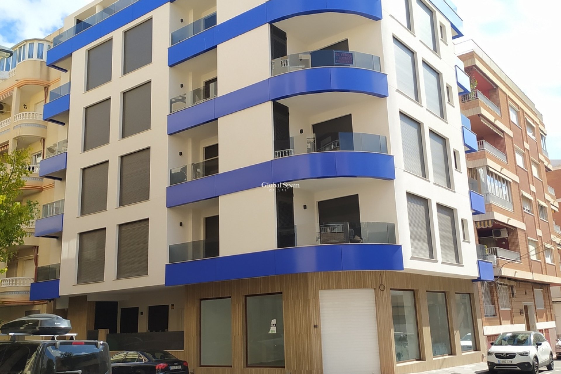 Revente - APPARTEMENT -
TORREVIEJA - CENTRE PLAYA DEL CURA LAS PISCINAS