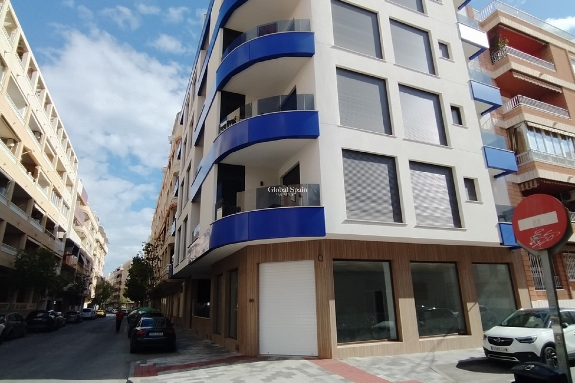 Revente - APPARTEMENT -
TORREVIEJA - CENTRE PLAYA DEL CURA LAS PISCINAS