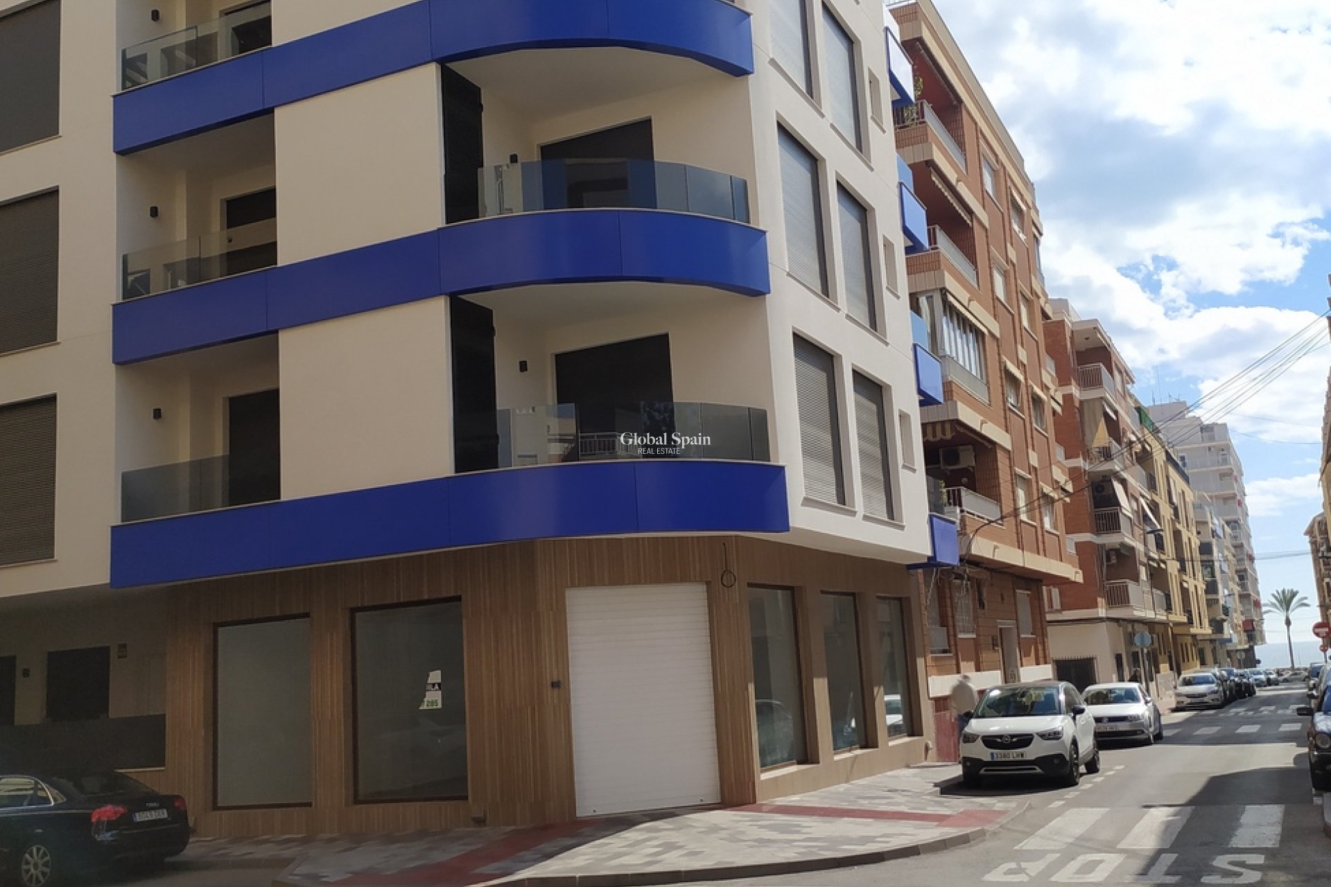 Revente - APPARTEMENT -
TORREVIEJA - CENTRE PLAYA DEL CURA LAS PISCINAS