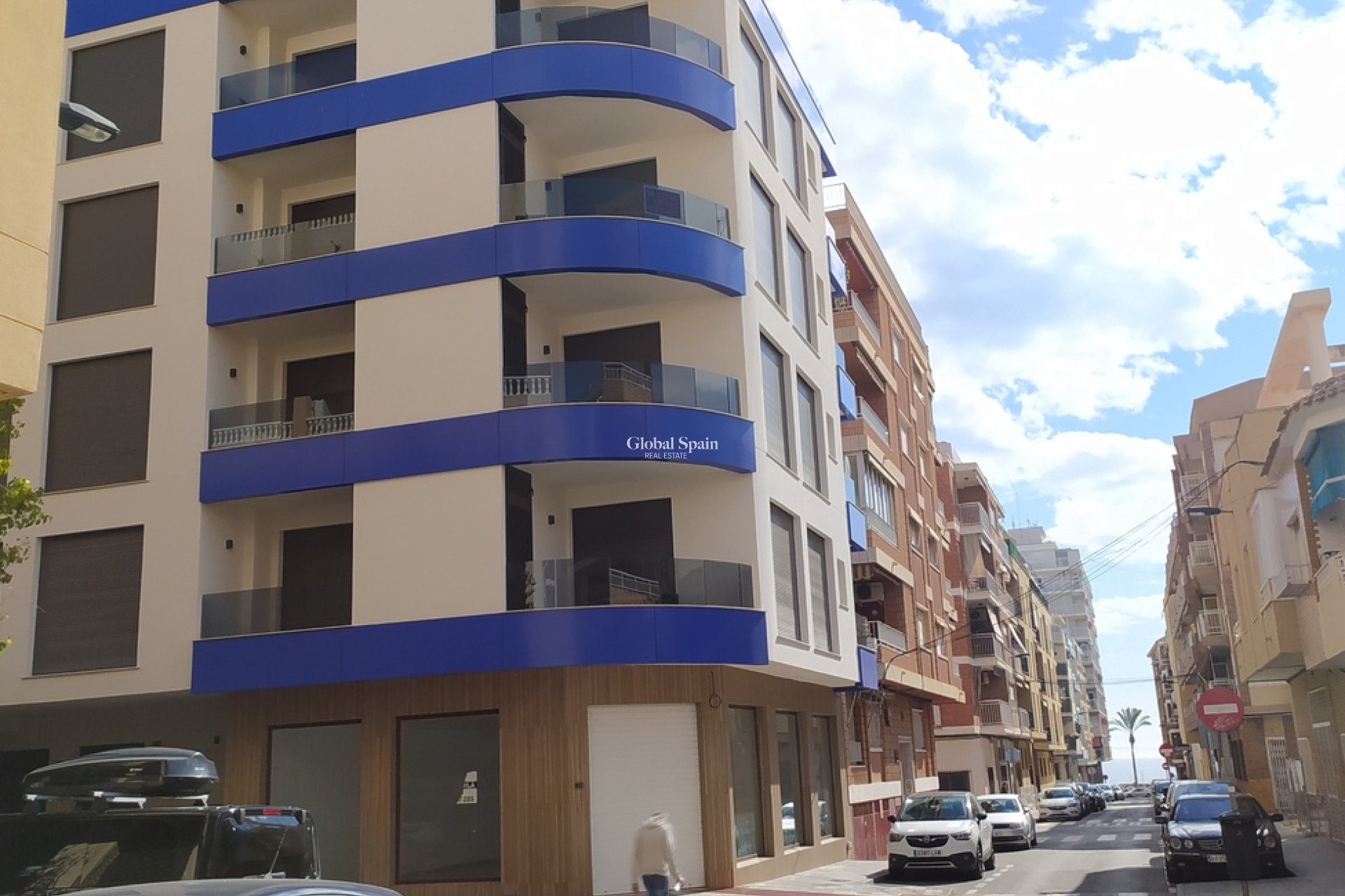 Revente - APPARTEMENT -
TORREVIEJA - CENTRE PLAYA DEL CURA LAS PISCINAS