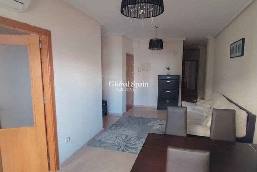 Revente - APPARTEMENT -
TORREVIEJA - CENTRO CASCO URBANO