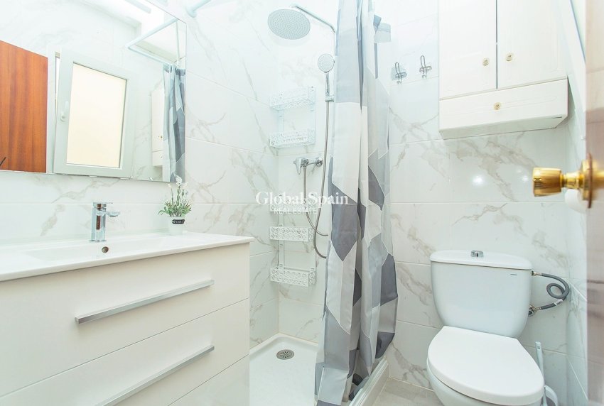 Revente - APPARTEMENT -
TORREVIEJA - Centro-Muelle Pesquero