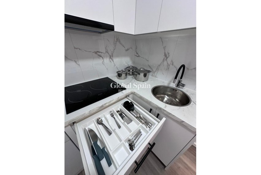 Revente - APPARTEMENT -
TORREVIEJA - Centro - Muelle Pesquero