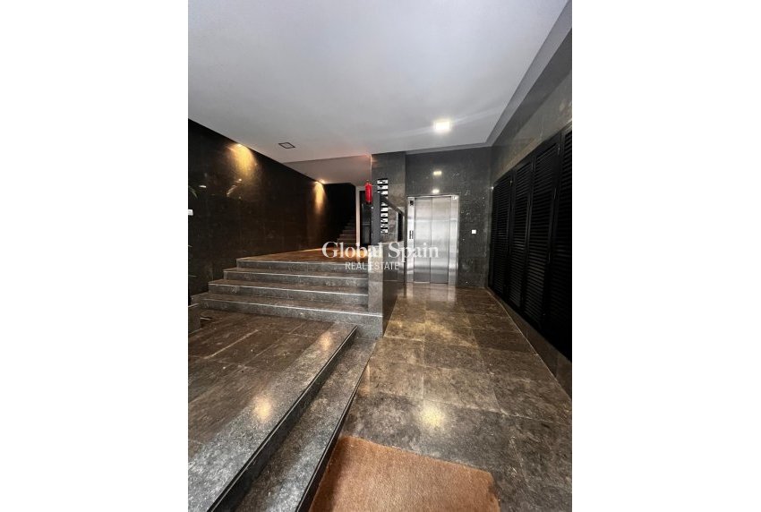 Revente - APPARTEMENT -
TORREVIEJA - Centro - Muelle Pesquero