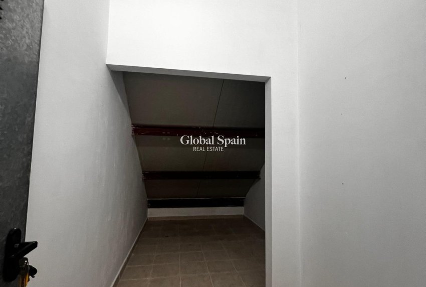 Revente - APPARTEMENT -
TORREVIEJA - Centro - Muelle Pesquero