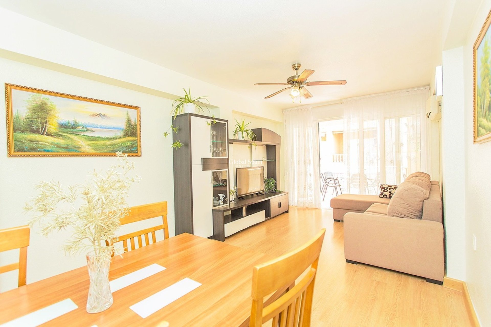 Revente - APPARTEMENT -
TORREVIEJA - Centro-Muelle Pesquero