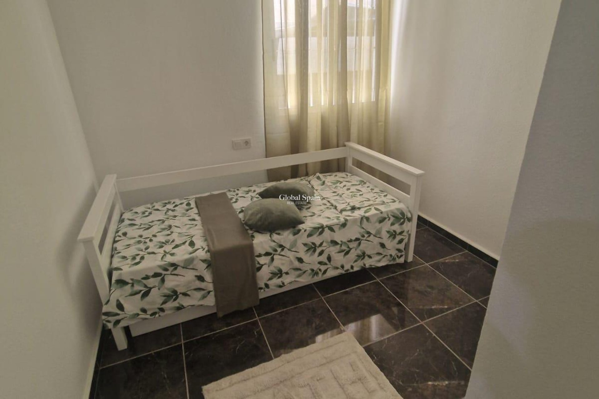 Revente - APPARTEMENT -
TORREVIEJA - Centro - Muelle Pesquero