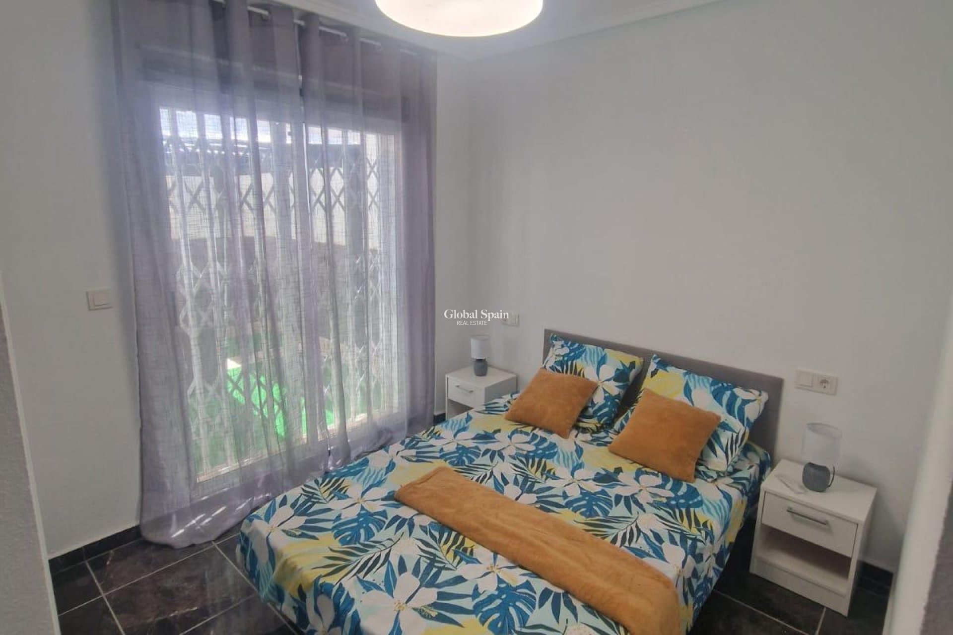 Revente - APPARTEMENT -
TORREVIEJA - Centro - Muelle Pesquero