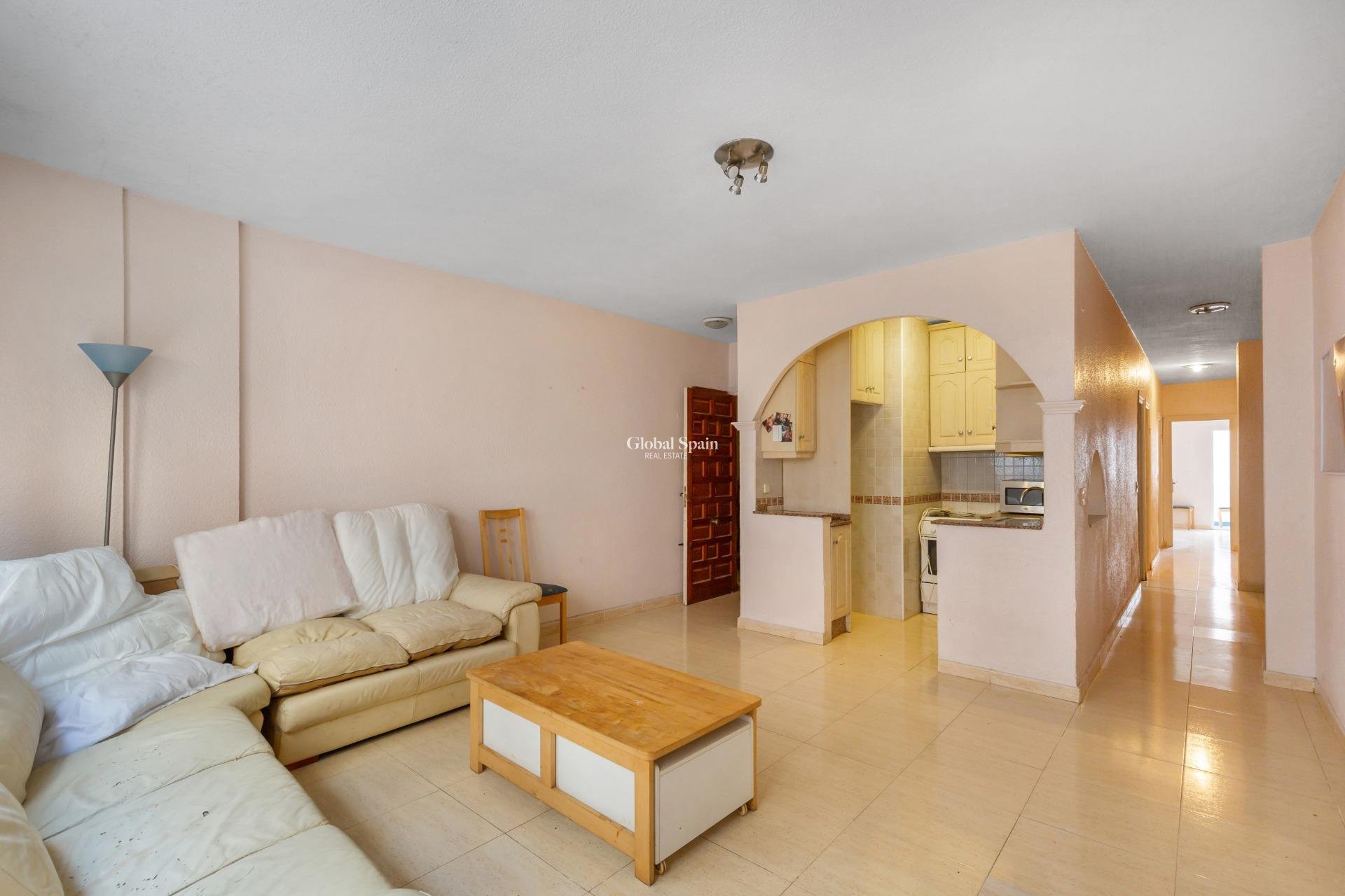 Revente - APPARTEMENT -
TORREVIEJA - Centro - Muelle Pesquero