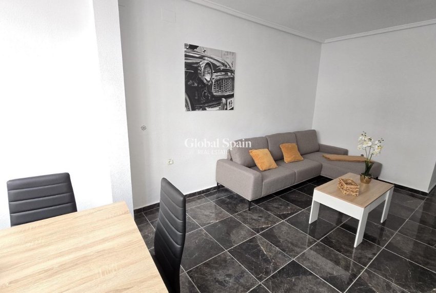 Revente - APPARTEMENT -
TORREVIEJA - Centro - Muelle Pesquero