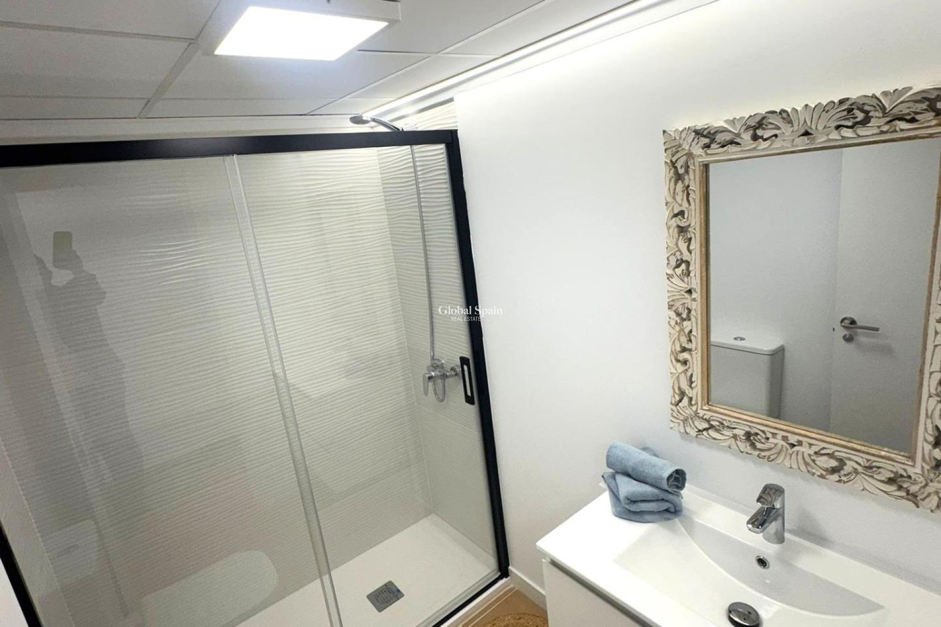 Revente - APPARTEMENT -
TORREVIEJA - Centro - Muelle Pesquero