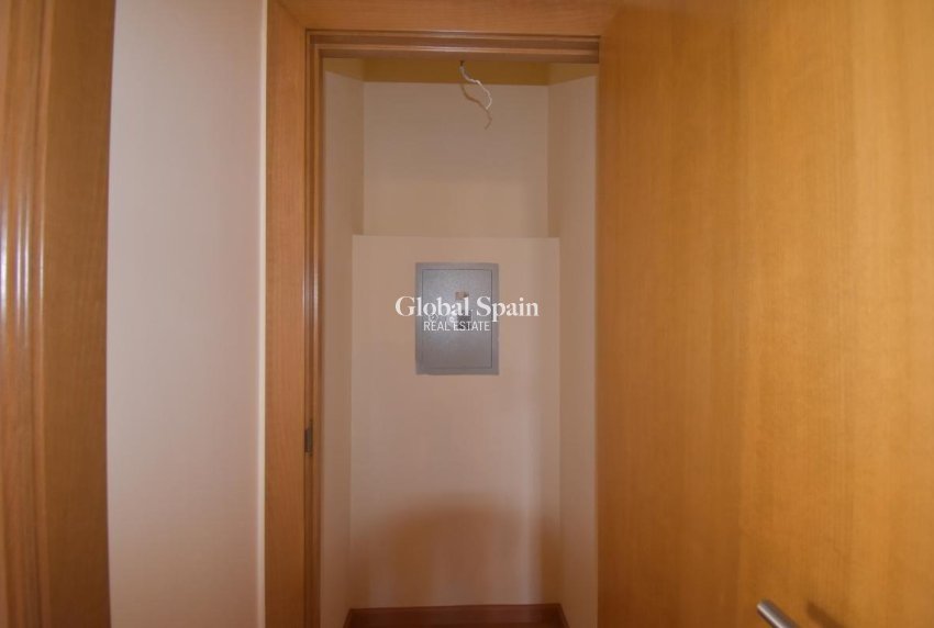 Revente - APPARTEMENT -
TORREVIEJA - Centro - Muelle Pesquero