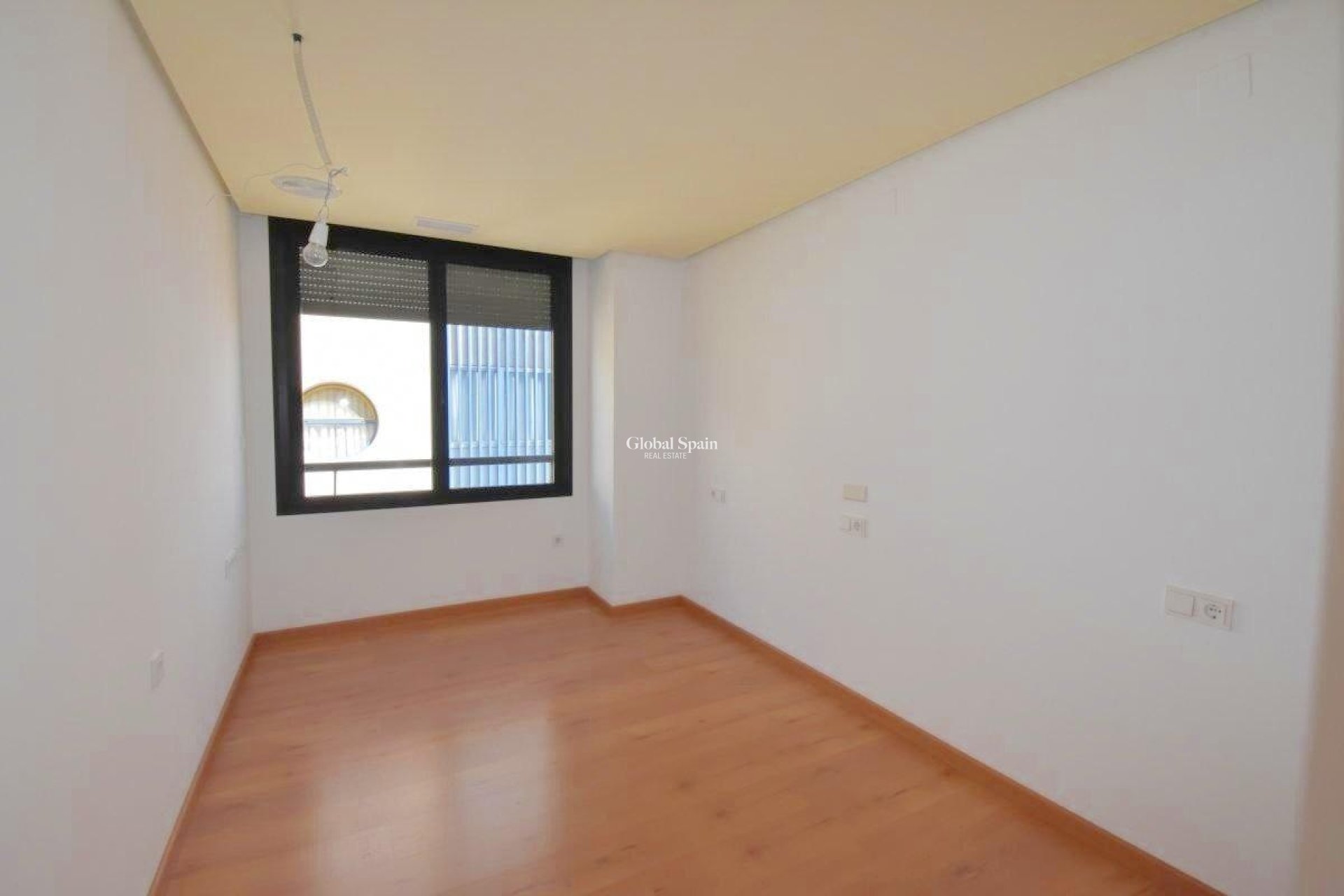 Revente - APPARTEMENT -
TORREVIEJA - Centro - Muelle Pesquero