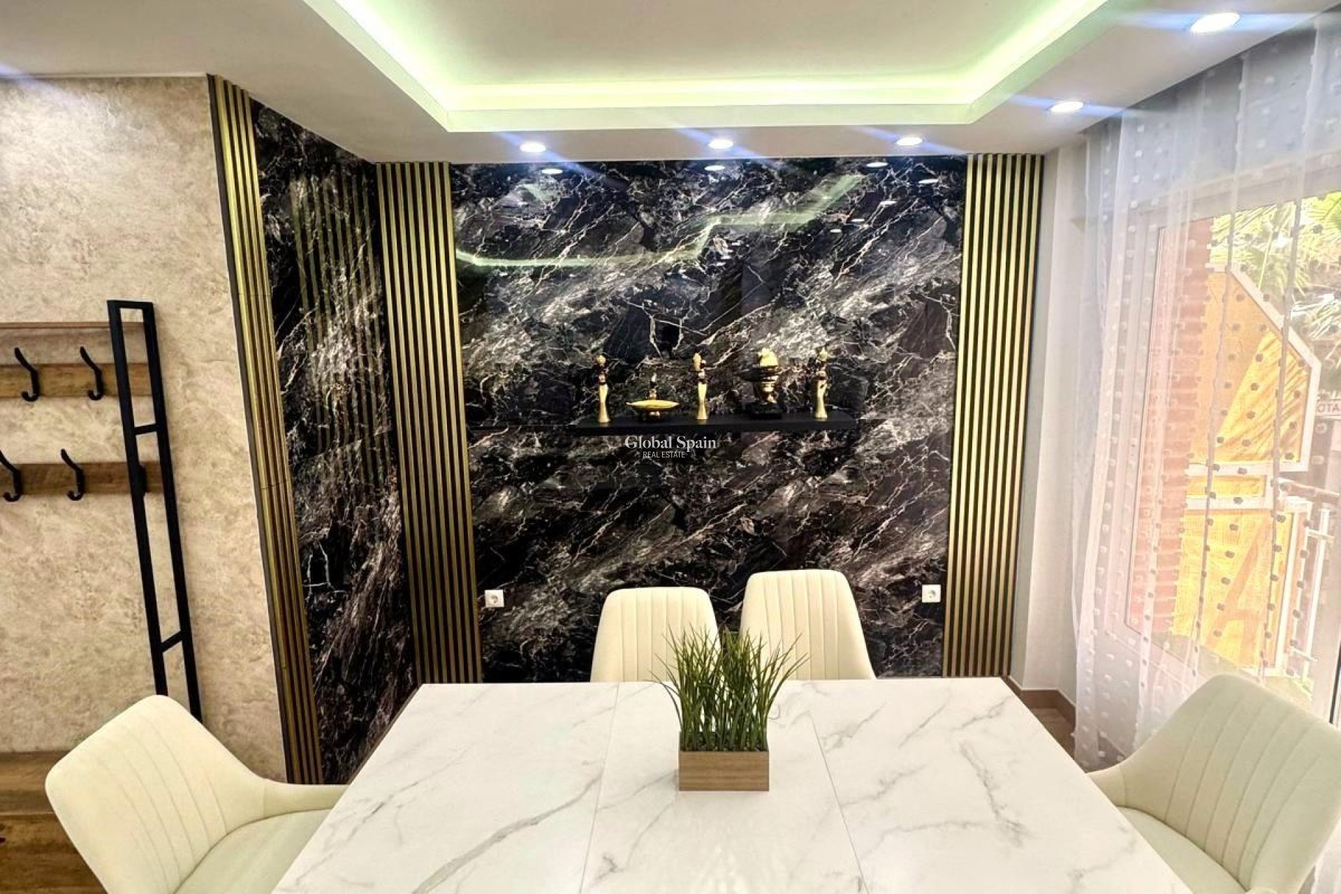 Revente - APPARTEMENT -
TORREVIEJA - Centro - Muelle Pesquero