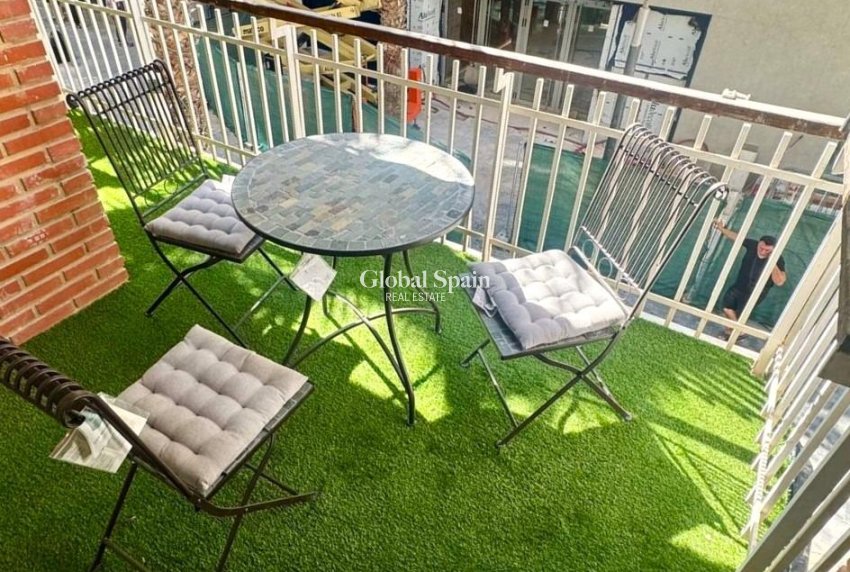 Revente - APPARTEMENT -
TORREVIEJA - Centro - Muelle Pesquero