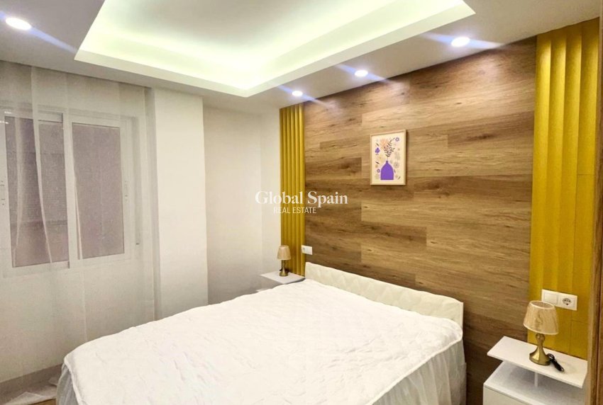 Revente - APPARTEMENT -
TORREVIEJA - Centro - Muelle Pesquero