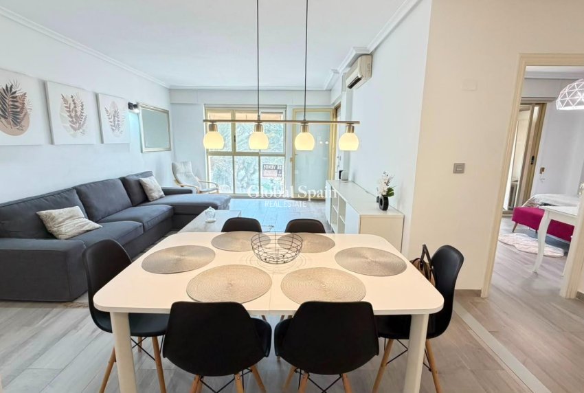 Revente - APPARTEMENT -
TORREVIEJA - Centro - Muelle Pesquero