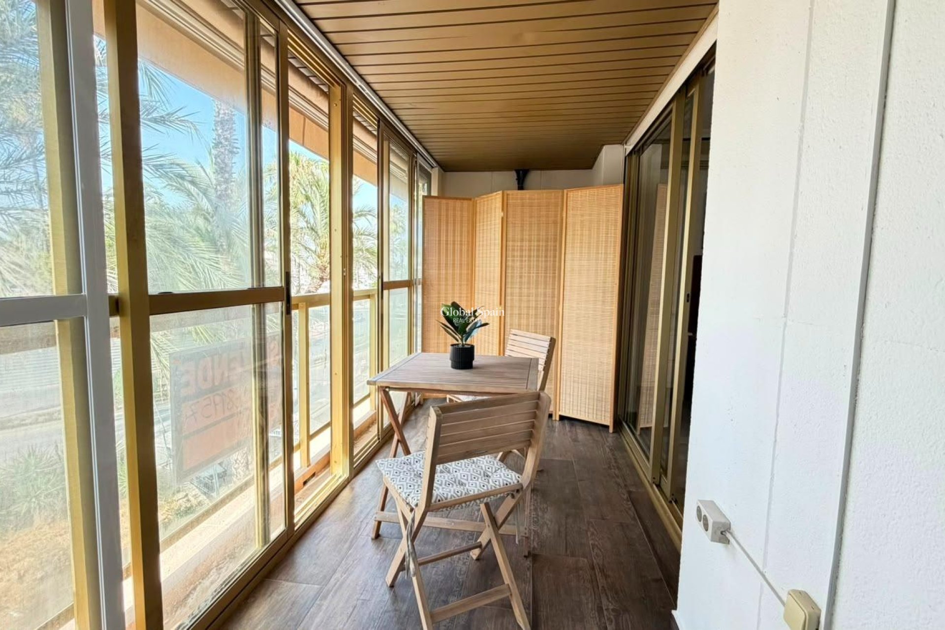 Revente - APPARTEMENT -
TORREVIEJA - Centro - Muelle Pesquero