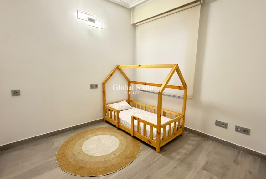 Revente - APPARTEMENT -
TORREVIEJA - Centro - Muelle Pesquero