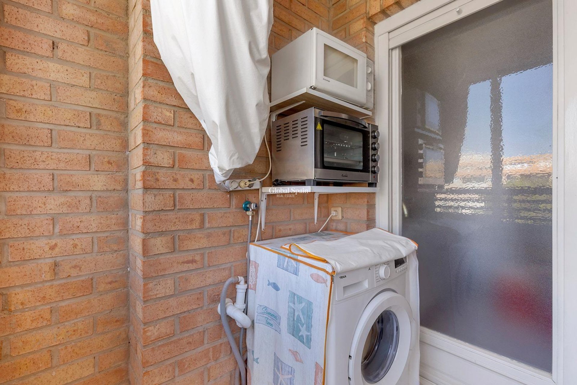 Revente - APPARTEMENT -
TORREVIEJA - Centro
