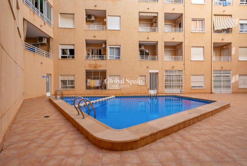 Revente - Appartement -
TORREVIEJA - Centro