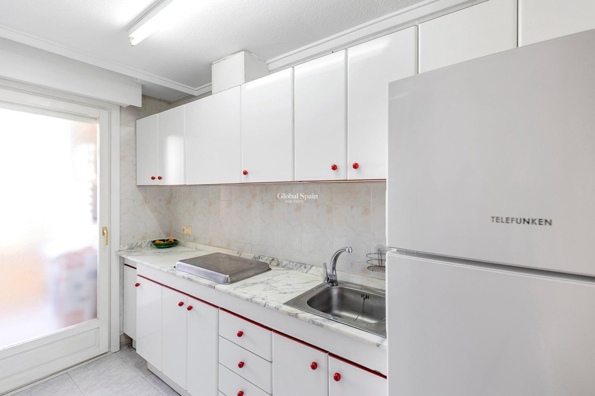 Revente - APPARTEMENT -
TORREVIEJA - Centro