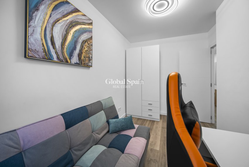 Revente - Appartement -
TORREVIEJA - Centro